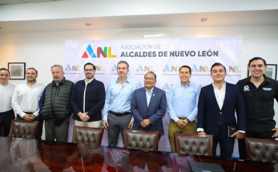 Reunión Asociación De Alcaldes De Nuevo León. Adrián De La Garza › La Sierra Madre