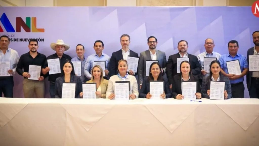 Alcaldes De Nuevo León. Asociación De Alcaldes De Nuevo León. Adrián De La Garza. Monterrey. › La Sierra Madre