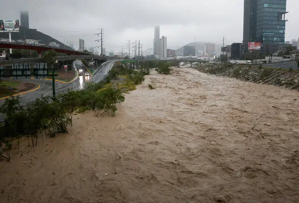 La-huasteca-abandonada-crisis-turística-samuel-garcía-carreteras-dañadas