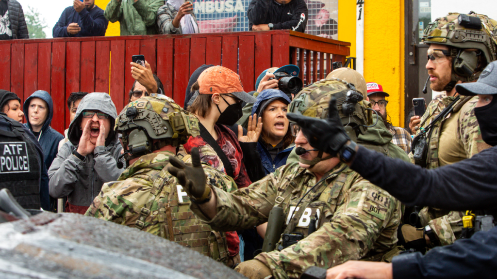 Imagen - 2026-01-29t092152937 › La Sierra Madre Ice-en-minesota-donald-trump-operación-metro-surge