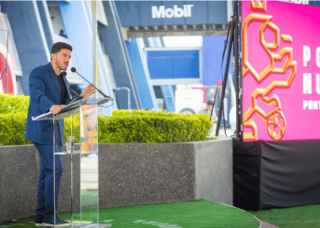 Samuel Presentando Ponte Mundial Con Las Según Empresas De Ponte Mundial Que Colaboran Con El Proyecto › La Sierra Madre