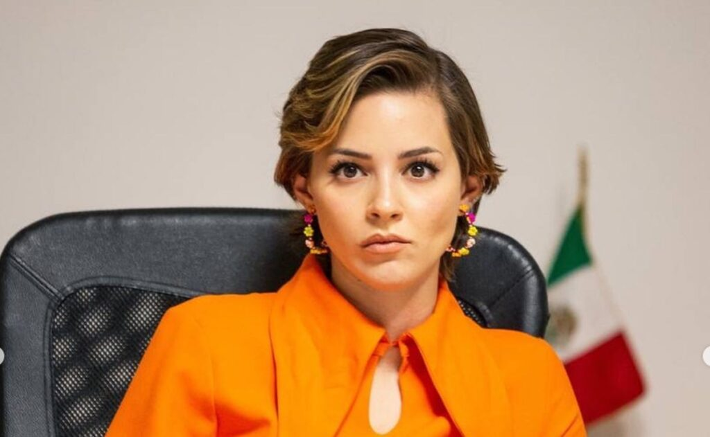 Image › La Sierra Madre ¡así Lidia Con La Crítica! Mariana Rodríguez Insultó a Pedro Ferriz Por Cuestionarla › La Sierra Madre
