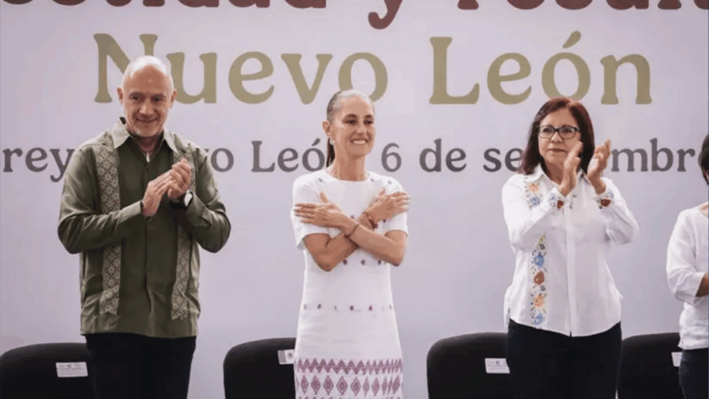 Evento De La Macroplaza - La Sierra Madre › La Sierra Madre