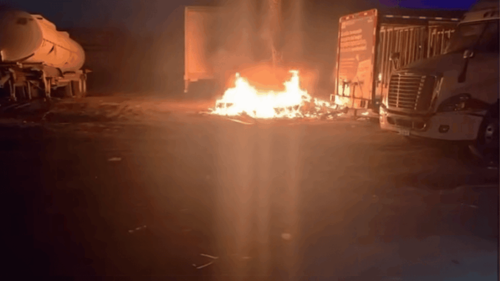 La-sierra-madre-fuego-en-apodaca › La Sierra Madre Incendio En Apodaca - La Sierra Madre › La Sierra Madre